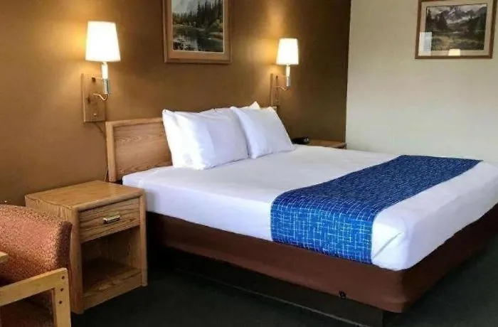 Travelodge By Wyndham Hotel 2*
