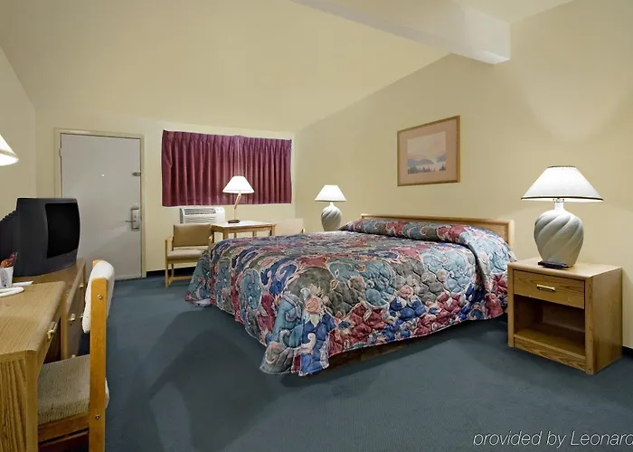 Travelodge By Wyndham Hotel